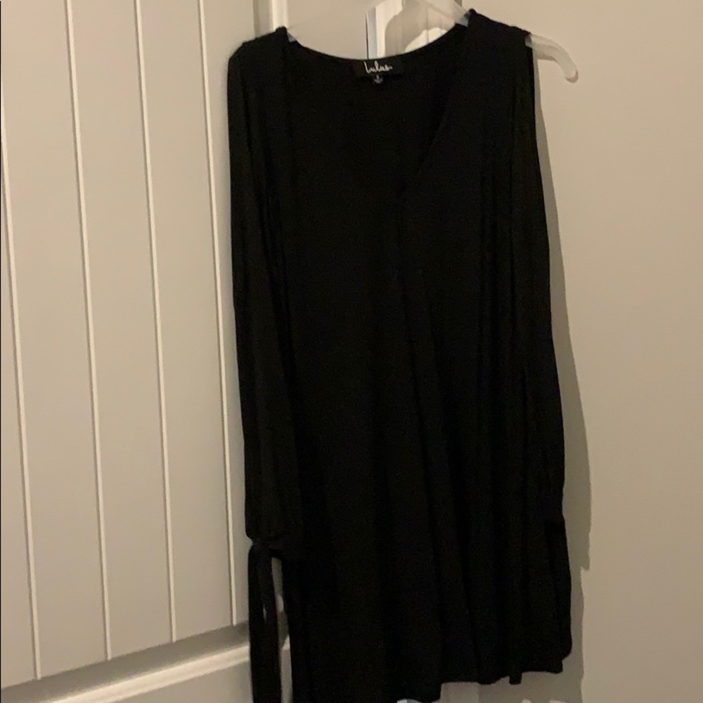Lulus open sleeve black swing dress